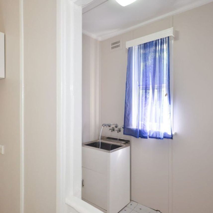 Family Home for Rent - 50 Janice Street, Seven Hills - Photo 1