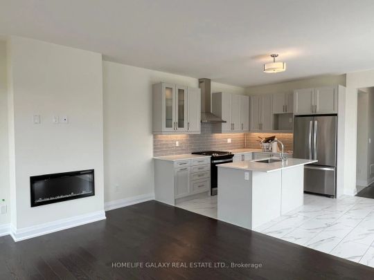 Condo Townhouse For Lease | E9231461 - Photo 1