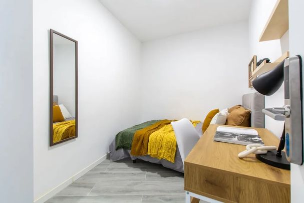 Calle de Tetuán, Madrid, Community of Madrid 28013 - Photo 1