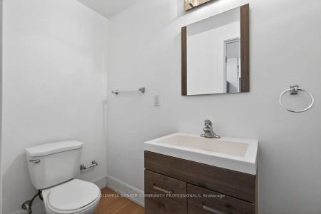 433 Barton Street E #202 - Photo 5