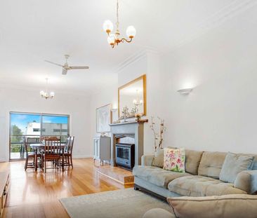 Charming 2-Bedroom Home in Prime Mornington Location - Options avai... - Photo 3