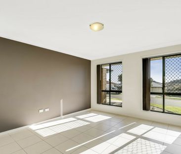 16 Balonne Street, GLENVALE - Photo 2