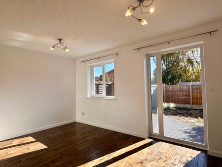 Poole, Dorset - Photo 2