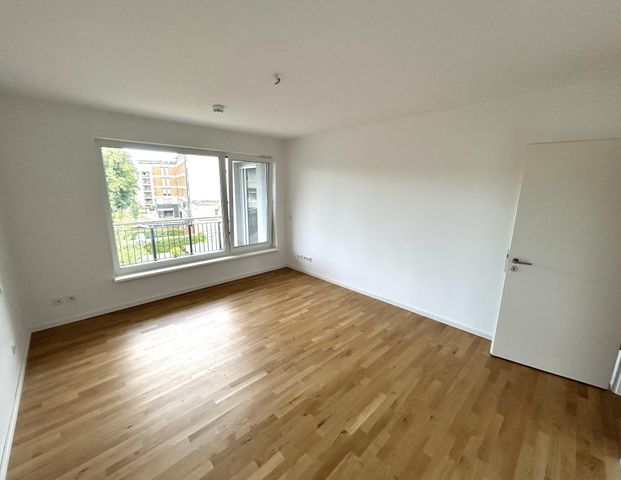 Wohnen an der Alten Elbe - schöne 3-Raum Wohnung in begehrter Lage! - Foto 1