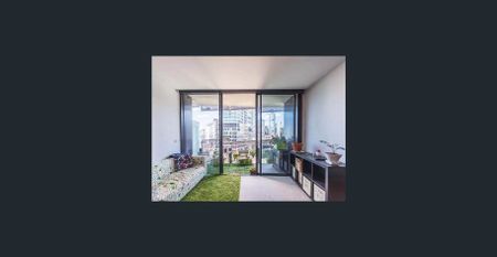 Award winning Watergate Complex - Photo 4