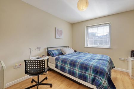 2 bedroom flat to rent - Photo 4