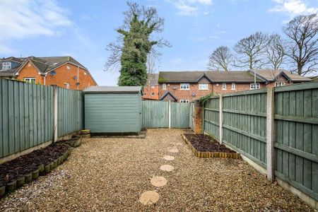 3 bedroom terraced house to rent - Photo 5