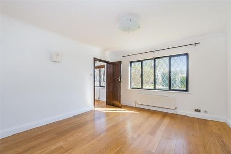 4 bedroom detached house to rent - Photo 5