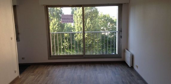 Location Appartement 1 pièce 30m² - Photo 2