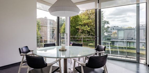 Penthouse te huur in Ukkel voor € 2.800 met 2 slaapkamers - foto 2