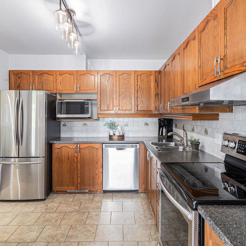 For Lease - 564 Renaissance Drive, Orleans - Cumberland and Area, Ontario - Photo 1