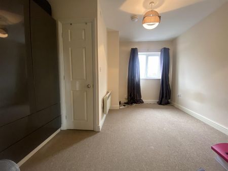 1 Bedroom Flat - Studio To Let - Photo 2