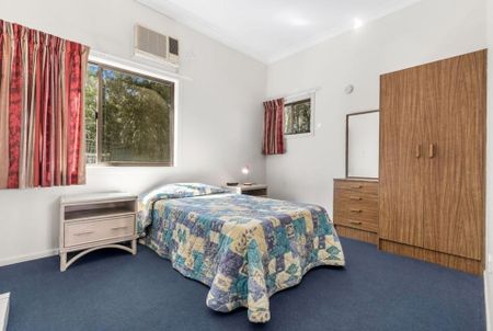 Koala Village Unit for Rent! - Photo 3