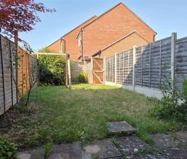 Grantham Close, Belmont - Photo 5