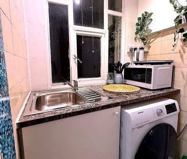 Studio Flat, Belgrave Road, SW1V - Photo 6