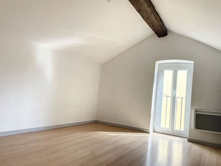 Location Appartement 3 pièces 73m² - Photo 3