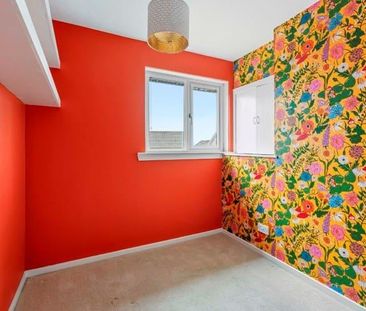 3 bedroom terraced house to rent - Photo 6