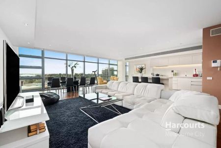 Spacious Apartment In Arts Precinct - Photo 5