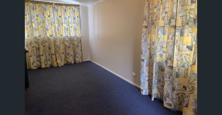 Generously Sized 1 Bedroom Unit - 12 Month Lease - Photo 3