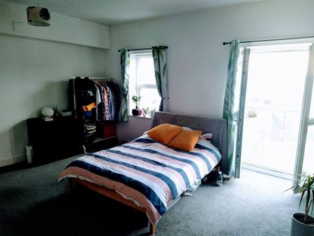 2 Bed Flat, Ashley Road, BS6 - Photo 5