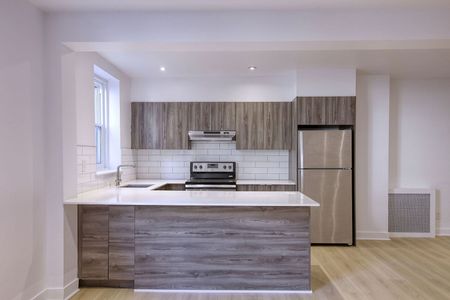 2105 Chomedey Street - Photo 5