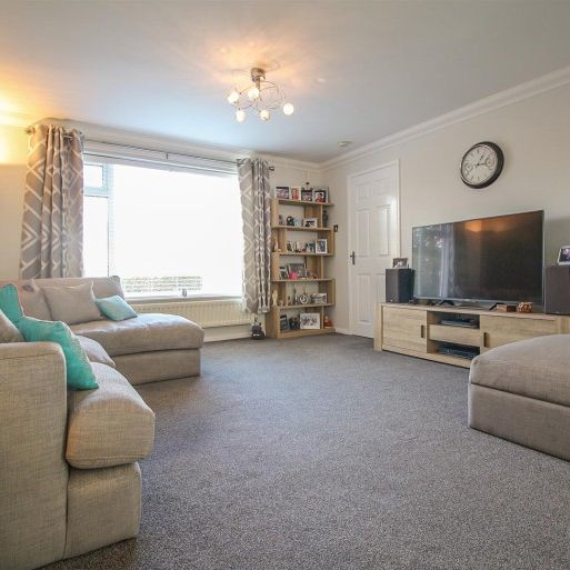 3 Bedroom House - Semi-Detached - Photo 1