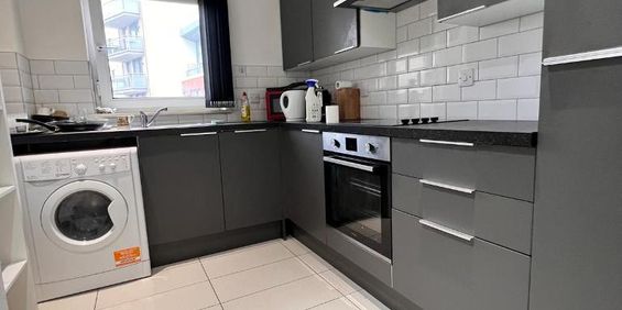 2 bedroom flat to rent - Photo 3