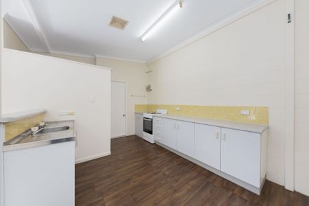 Unit 3/55 Cook Street, - Photo 4