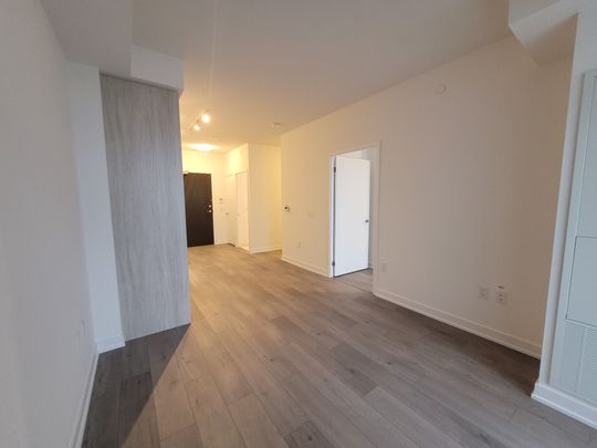 For Lease - 10 Honeycrisp Crescent Unit# 1611, Vaughan, Ontario - Photo 1