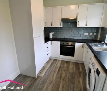 2 bedroom semi-detached bungalow to rent - Photo 5