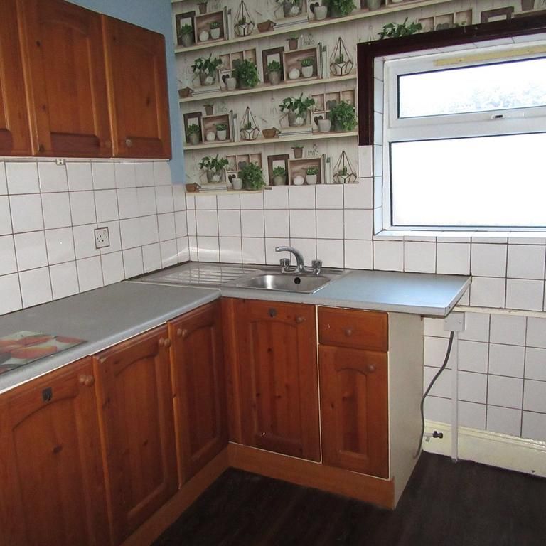 4 bedroom apartment to rent - Photo 1