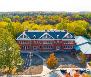 Grand 3-bedroom penthouse suite at the historic Oxford Estates | 83... - Photo 1