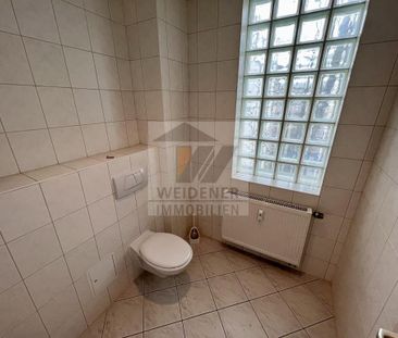 Gewerbe mit 4 Räumen, Archiv und WC! Großer Parkplatz direkt am Haus! - Foto 1