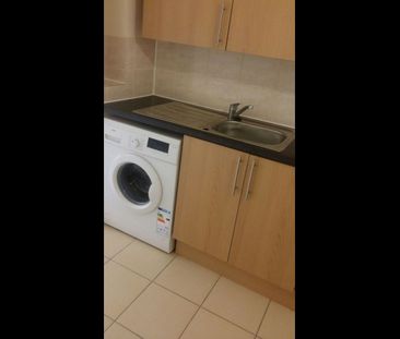 Studio Flat, Mitcham Road, CR0 - Photo 3