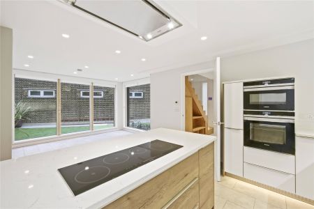 Tuskar Street Greenwich SE10 - Photo 3