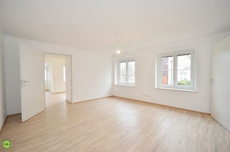 CHRISTOPH CHROMECEK IMMOBILIEN - PERCHTOLDSDORF - Renovierte 2-Zimmer Altbauwohnung mit Garten in Zentrumslage! - Photo 4