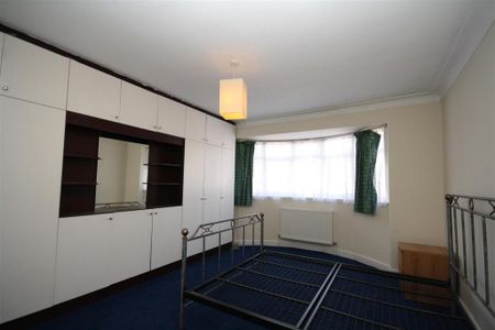 5 bedroom semi-detached house to rent - Photo 3