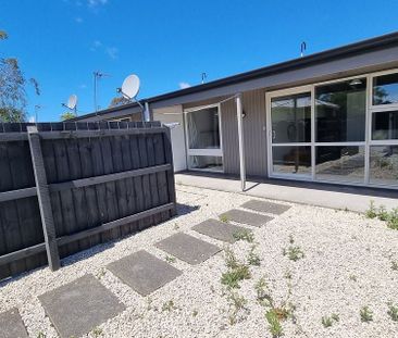 City fringe furnished 1 bed unit. - Photo 3