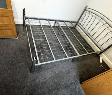 3 bedroom apartment to rent - Photo 3