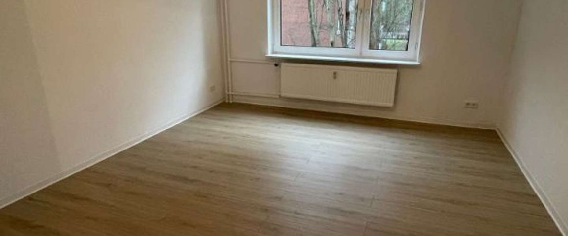 Moderne 2,5 Zimmerwohnung mit Balkon zum 01.06.2025 neu vermietbar! - Photo 1