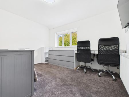 2 bedroom semi-detached house to rent - Photo 5