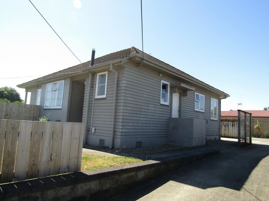 Two Bedroom Home Close to Schools & Town - Photo 1