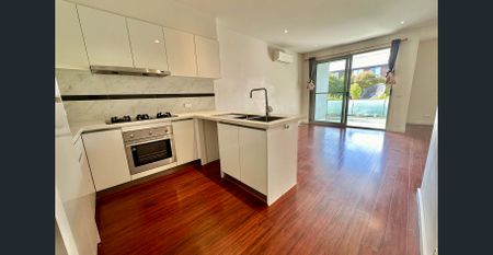 Sparkling Townhouse in the Heart of Box Hill - Photo 5