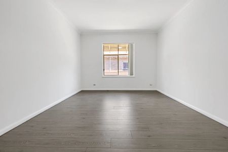 Newly Renovated, Stunning Brick Family Home - Photo 4