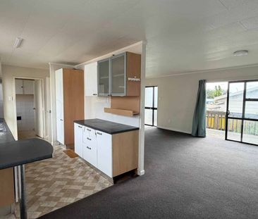 Cul-De-Sac Living in Redhill - Photo 4