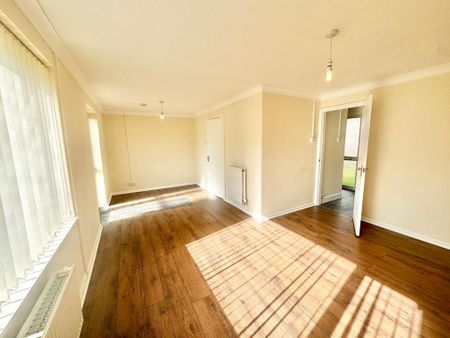 2 bedroom semi-detached house to rent - Photo 3