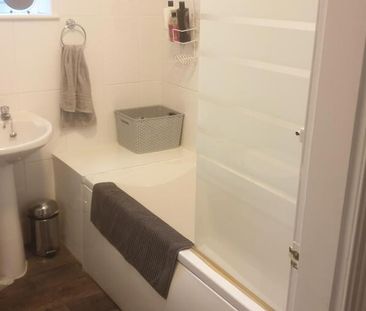 35 Seymour Avenue - Photo 6