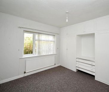 2 Edenvale Park, Belfast, BT17 0EJ - Photo 3