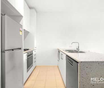 FURNISHED 2-BED IN THE HEART OF MELBOURNE - Photo 3