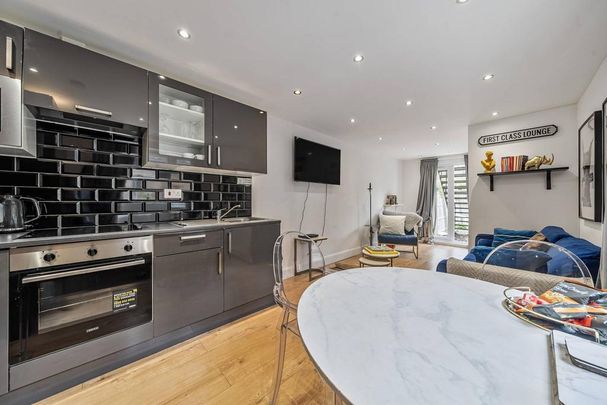 2 bedroom flat to rent - Photo 1